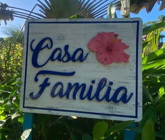 Casa Familia Roatan